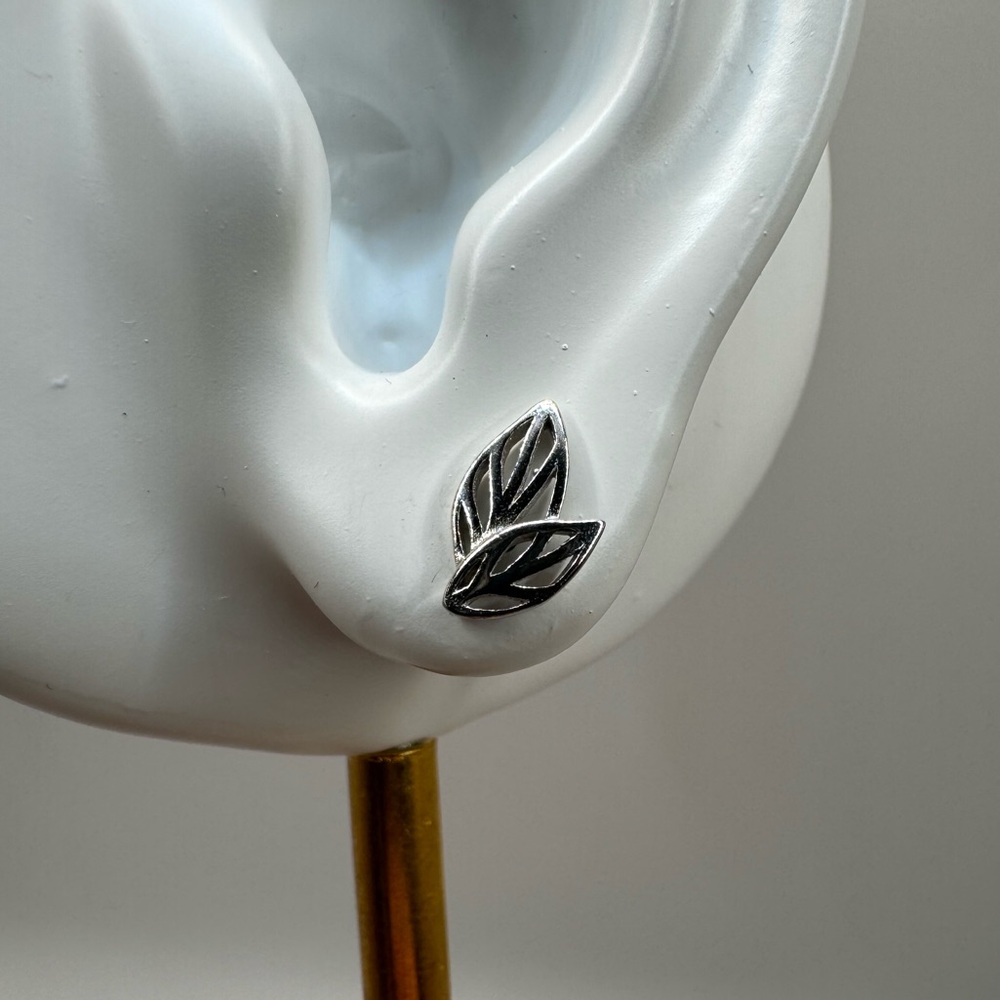 2/$30 Genuine 925 Sterling Silver Leaf Cutout Earrings - Picture 8 of 9